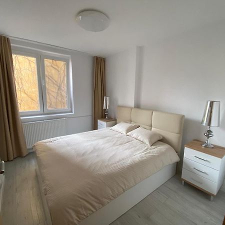 Apartament Universitate Apartment Bukares Bagian luar foto