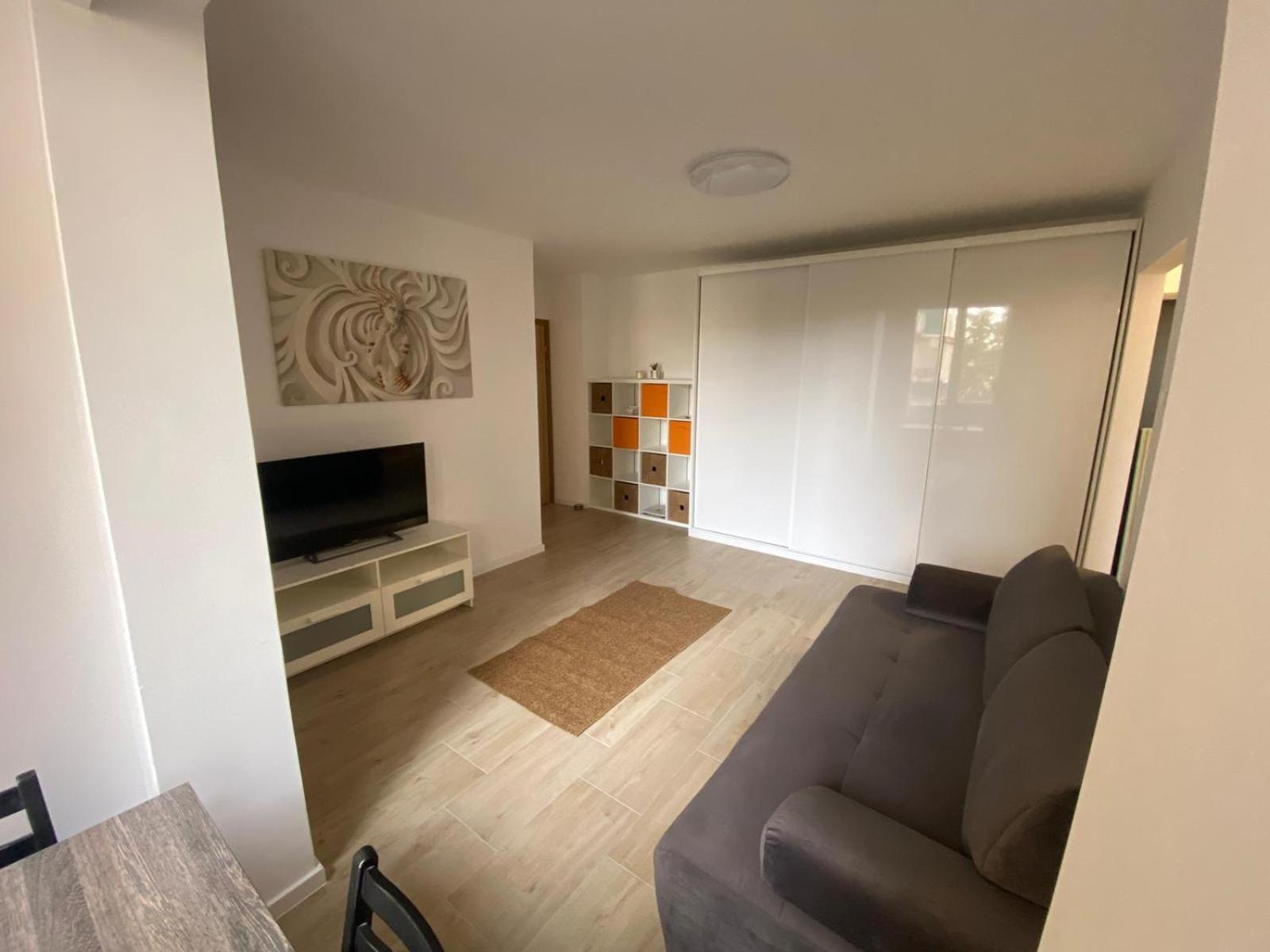 Apartament Universitate Apartment Bukares Bagian luar foto